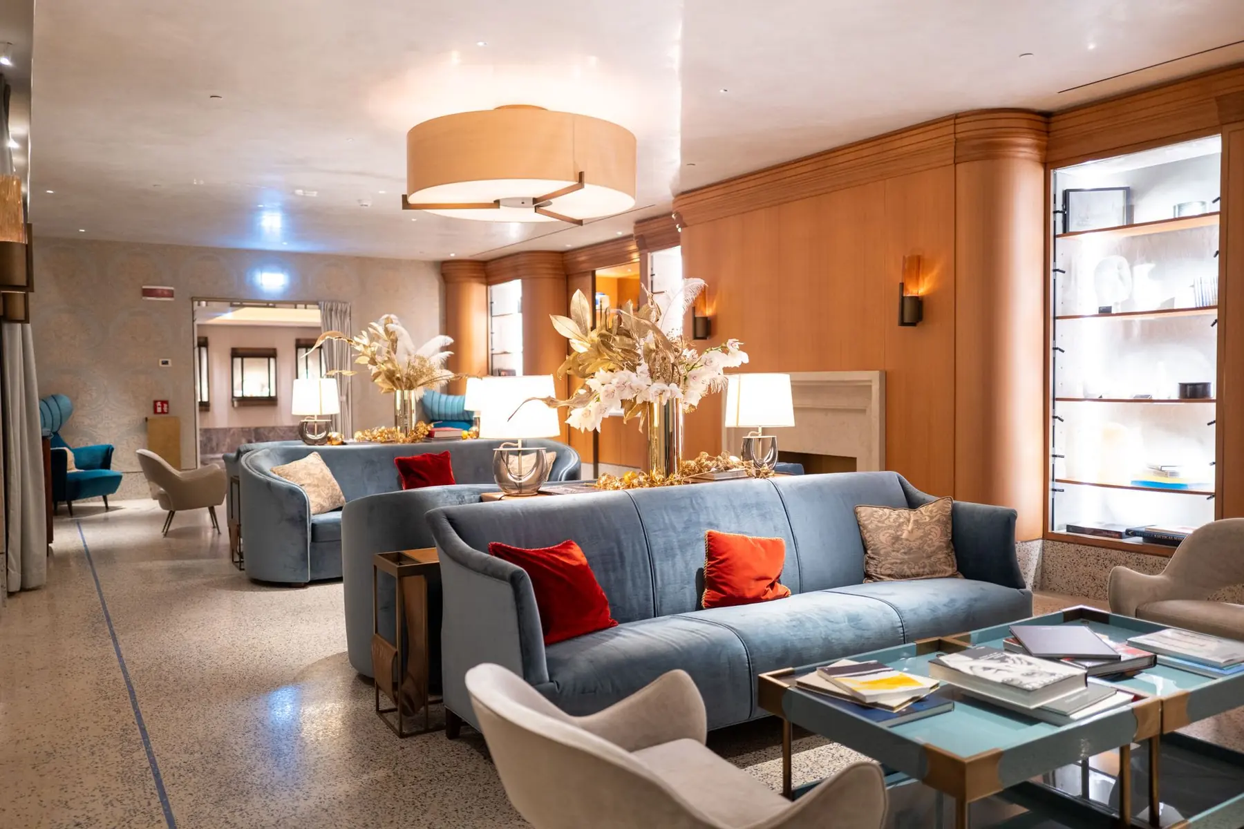 Café & Lounge